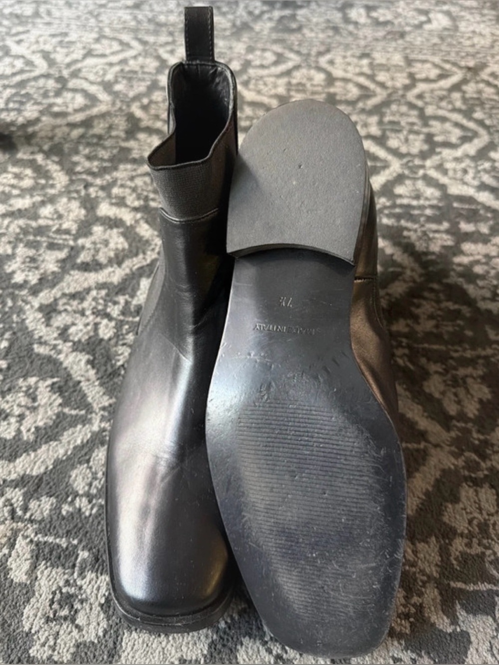 Everlane Black Italian Leather Ankle Chelsea Boots